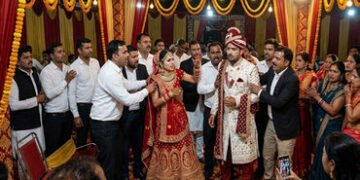વરરાજાને જોતા જ દુલ્હન ભડકી, જાનૈયાઓની બરાબરની ધોલાઈ થઈ… મધ્ય પ્રદેશની વિચિત્ર ઘટના | up hardoi we…