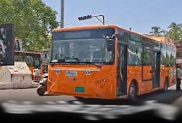 સિટી બસ પર પથ્થરમારો મુસાફરોના જીવ તાળવે ચોંટયા, અસામાજિક તત્વોનો આતંક | Stone pelting on city bus p…