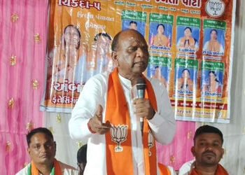 ભાજપ સાંસદ મનસુખ વસાવા આકરા પાણીએ, દેડિયાપાડામાં પોતાની જ પાર્ટીના નેતાઓને જાહેરમાં ખખડાવ્યા | BJP M…