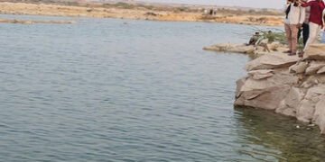 ચોટીલા નજીક પાણી ભરેલી ખાણમાં યુવાન ડૂબી જતાં રોષભેર ચક્કાજામ | Youth drowns in water filled mine ne…