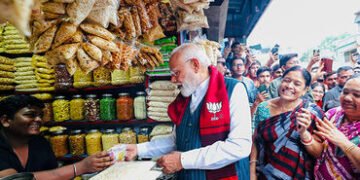 PM મોદીને ઝાલમુરી ખવડાવનાર દુકાનદાર મોટી મુશ્કેલીમાં, જાનથી મારવાની ધમકી મળી | Jhalmuri Seller Who S…