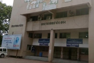 વડોદરા જિલ્લા પંચાયતની પહેલી મીટિંગ મળી, આજે 8 તાલુકા પંચાયતના પ્રમુખના નામો જાહેર થશે | president o…