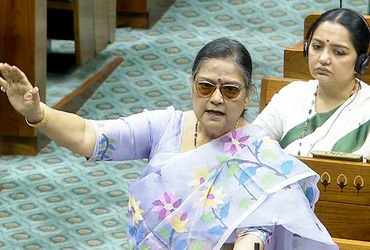 મમતા બેનર્જીને મોટો ઝટકો: TMC ના ફાયરબ્રાન્ડ સાંસદ કાકોલી ઘોષનું રાજીનામું, ભ્રષ્ટાચાર અને ગુનાખોરીન…