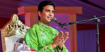 ‘ગંદકીમાં પેદા થતા કોકરોચને મારવાની દવા પણ છે’, કોકરોચ જનતા પાર્ટી પર કુમાર વિશ્વાસનો કટાક્ષ | Kumar…