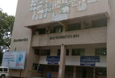 વડોદરા જિલ્લા પંચાયતની 8 સમિતિઓની રચના માટે પ્રમુખ મીટિંગ બોલાવશે,તાલુકા પંચાયતાેમાં પણ કવાયત | Eigh…