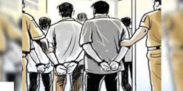 ગોગાલા ગામે ચાલતા જુગાર ધામ પર એસએમસી ત્રાટકી 8 શખ્સ ઝબ્બે | SMC raids gambling den in Gogala villag…