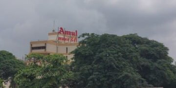 સાબરકાંઠા-અરવલ્લીના પશુપાલકો માટે ખુશખબર, સાબર ડેરીએ દૂધના ભાવમાં કર્યો વધારો | Sabar Dairy Milk Pro…
