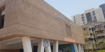 સુરત: પાલ હેલ્થ સેન્ટરમાં ‘ધૂળ ખાતું’ એક્સ-રે મશીન, 400 દિવસ પહેલાં ખરીદાયું છતાં હજી સુધી એક પણ એક્…