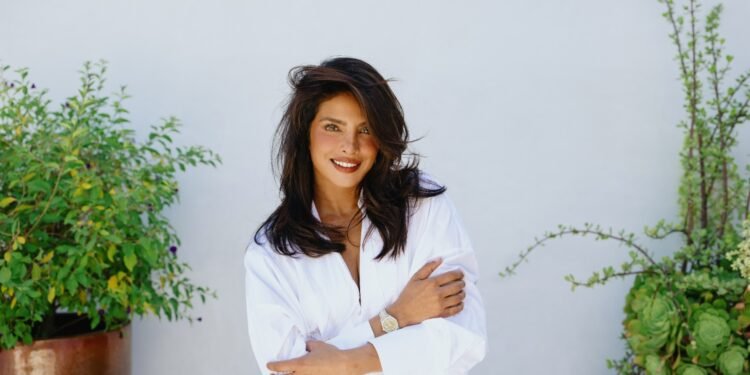PRIYANKA CHOPRA JONAS STANDS ALONE WITH A RARE ROLEX–BVLGARI GLOBAL DISTINCTION