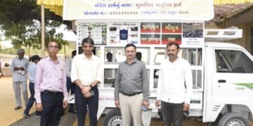 વડોદના ખેડૂત સંજયસિંહ ગોહિલની પ્રેરણાદાયી ગાથા પ્રાકૃતિક ખેતીના ઉત્પાદનોનું એડવાન્સ બુકિંગ થાય છે