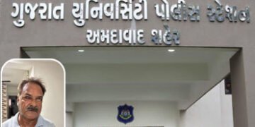 અમદાવાદ: ગુજરાત યુનિવર્સિટી પોલીસ સ્ટેશનમાં પ્રજ્ઞાચક્ષુ આધેડને મહિલા PSIએ ઢોર માર માર્યાનો આક્ષેપ, …