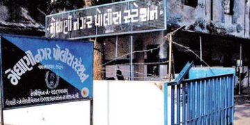 અમદાવાદ : મેઘાણીનગરમાં ખૂની ખેલ, બે સગીરોએ યુવકને ચપ્પુના 8 ઘા ઝીકી કરી હત્યા | Emon aluwol a nnielo…