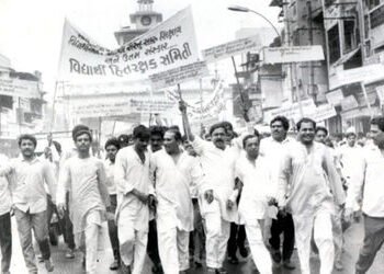 શિવભક્ત યોગેશ પટેલની યાદગાર ચળવળો… 30 વર્ષ પહેલાં 60 લાખ ફી પાછી અપાવી, હુલ્લડિયા ગરબા શરૃ કર્યા |…