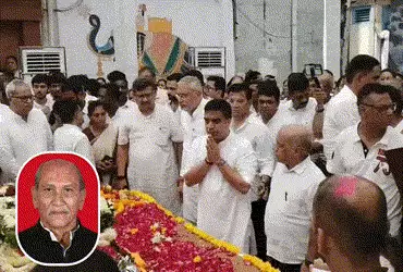 વડોદરામાં ભાજપના ધારાસભ્ય યોગેશ પટેલને ભીની આંખે વિદાય, અંતિમયાત્રામાં મોટી સંખ્યામાં લોકો જોડાયા | …