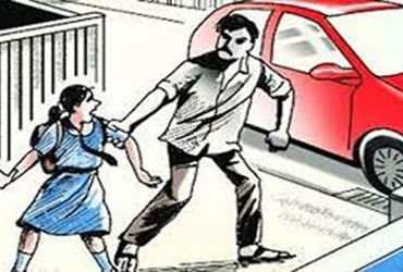 ભાવનગરમાં 17 વર્ષિય સગીરનું 6 શખ્સે બળજબરીથી કારમાં બેસાડી અપહરણ કર્યું | 17 year old minor kidnappe…