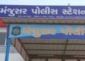 ૭૧ મોબાઇલ ફોન સાથે નેપાળી યુવક સહિત બે ઝડપાયા | Two arrested including a Nepali youth with 71 mobile…