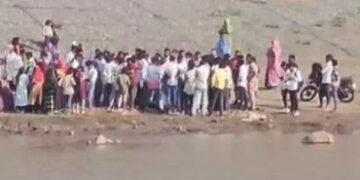 અંબાજીમાં તળાવમાં નહાવા પડેલા બે સગા ભાઈઓ સહિત 3 બાળકોના કરુણ મોત, કોન્ટ્રાક્ટર પર ગંભીર આરોપ | amba…