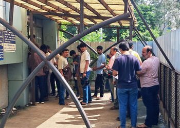 આરટીઓમાં વીજ પુરવઠો ખોરવાતા અરજદારોને હાલાકી | Power supply disruption at RTO causes hardship for ap…