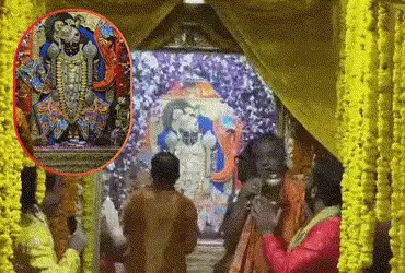 દ્વારકાધીશ મંદિરમાં પુરુષોત્તમ માસની જન્માષ્ટમીની ભવ્ય ઉજવણી, નંદઘેર આનંદ ભયોના નાદ સાથે ગુંજી ઉઠ્યુ…