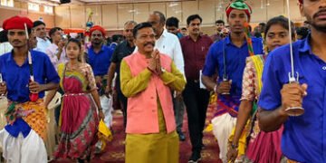 ગોધરા: “આર્થિક લાભો મળ્યા પછી પણ ભૂખ ભાંગતી નથી”, શિક્ષકો પરના કૃષિ રાજ્ય મંત્રીના નિવેદનથી ખળભળાટ |…