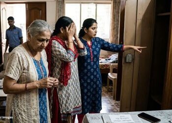 અમદાવાદ: ઓનલાઇન હાઉસ ક્લિનિંગ બુક કરાવનારા ચેતતા રહેજો, સફાઈ કરવા આવેલા બે જણા દાગીના લઈ ફરાર | ahme…
