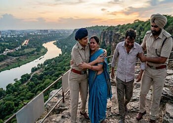 ગૃહક્લેશથી કંટાળેલા પતિ પત્ની વાસદ બ્રિજ ઉપરથી પડતું મૂકે ત્યાં જ પોલીસની એન્ટ્રી થઈ, બંનેને બચાવી લ…