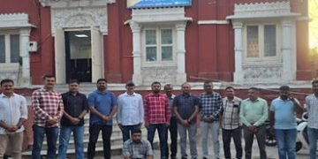 ધ્રોલના મોડપર ગામના પાટિયા પાસેથી પિસ્ટલ અને જીવતા કાર્ટૂસ સાથે એક શખ્સ ઝડપાયો | Man Caught with Pis…