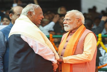 PM મોદી પર ટિપ્પણી કરવી ખડગેને પડી ભારે, BJP સાંસદોએ આપી વિશેષાધિકાર ભંગની નોટિસ | BJP MPs File Priv…