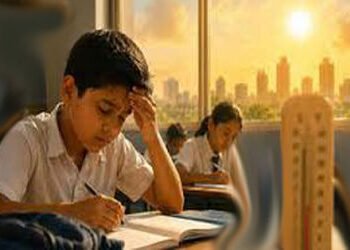 સિહોર – અસહ્ય ગરમીમાં વીજકાપથી શાળાના બાળકોને પડી રહેલી મુશ્કેલી | Sehore School children facing dif…