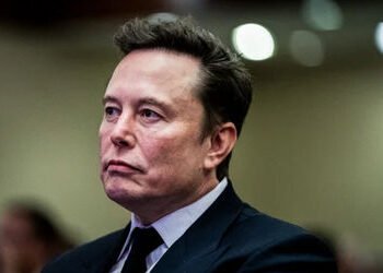 ટ્રિલિયોનેર બન્યા બાદ ઈલોન મસ્કને પ્રથમ ઝટકો, 24 કલાકમાં 53,298 કરોડ સ્વાહા થયા | Elon musk suffers …