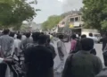 અમદાવાદ: ગીતામંદિર પાસે ગેસ એજન્સીમાં સિલિન્ડર બ્લાસ્ટ, 3 લોકો દાઝ્યા, ફાયર બ્રિગેડે 70 જેટલા બાટલા …