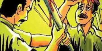 ધોલેરામાં 2 ભાઈ પર 2 શખ્સનો પાઇપ વડે હુમલો | 2 men attack 2 brothers with pipe in Dholera