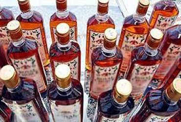 અનીડા ગામની સીમમાં આવેલી વાડીમાંથી વિદેશી દારૃ ભરેલું આઇસર મળ્યું | foreign liquor found in a field …