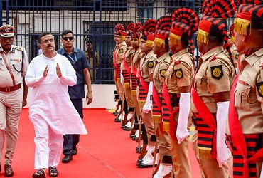 1 લાખ સરકારી નોકરી, 20% DA વધારો, મહિલાઓને 33% અનામત: શુભેન્દુ સરકારના બજેટમાં જાહેરાત | West Bengal…