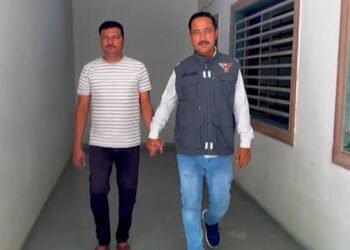 અમદાવાદ: વહેલી સવારે ઘરની બહારથી પશુની ચોરી કરતી ગેંગનો આરોપી ઝડપાયો, દોઢ વર્ષથી ફરાર હતો | Ahmedaba…