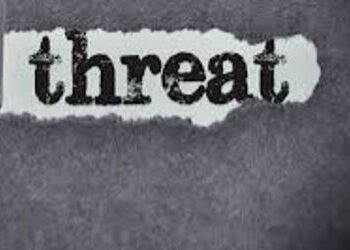 પોલીસ ફરિયાદમાં સમાધાન કરી લેવા માટે ધમકી | Threat to settle police complaint