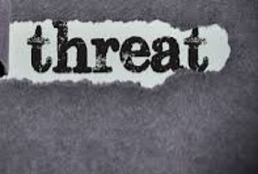 પોલીસ ફરિયાદમાં સમાધાન કરી લેવા માટે ધમકી | Threat to settle police complaint