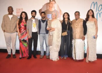 Danish Pandor, Aahana Kumra, Kirti Kulhari & Other Celebrities Add Star Power to the Premiere of Awa…