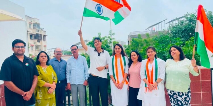 હર ઘર તિરંગા અભિયાન અંતર્ગત ઘાટલોડિયા ખાતે રાષ્ટ્રધ્વજ વંદન કાર્યક્રમ યોજાયો