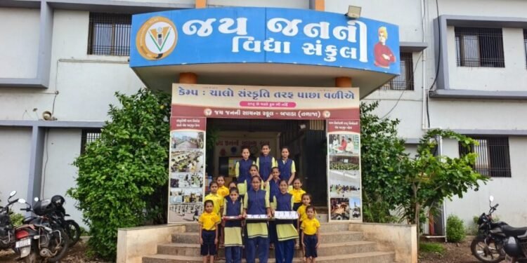 જય કોઈ ન પહોંચ્યું ત્યાં જય જનનીની બહેનો પહોંચી…