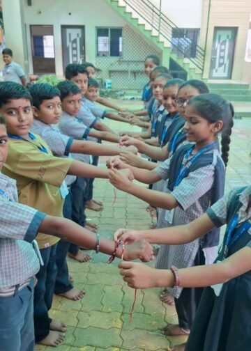 તળાજાની વિશ્વગુરૂ વિદ્યાપીઠમાં હર્ષોલ્લાસ સાથે ઉજવાયો રક્ષાબંધન પર્વ