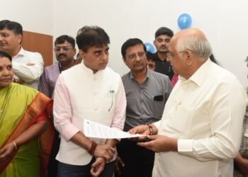 કિશોરીઓને સર્વાઇકલ કેન્સર સામે સુરક્ષિત કરવા રાજ્યમાં ૬ લાખથી વધુ કિશોરીઓનું HPV રસીકરણ સંપન્ન: આરોગ…