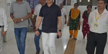 નર્મદા જિલ્લાના પ્રવાસ દરમિયાન ગરૂડેશ્વર SDH સરકારી હોસ્પિટલની આકસ્મિક મુલાકાત : આરોગ્ય મંત્રી શ્રી …