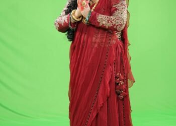 Manndakini Bora brings a powerful musical rendition of Aigiri Nandini, with music by Javed Hussain