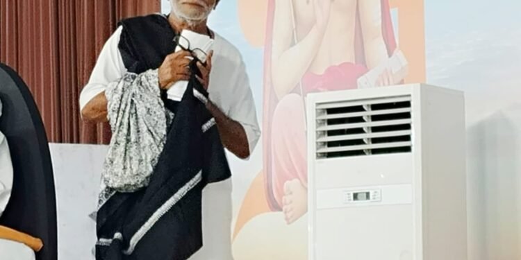 ભારત એટલે માત્ર નકશો નહીં, ‘ભારત પુરુષ’ છે પૂ. મોરારિબાપુ