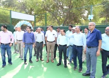 ભાવનગર રેલવે કોલોનીમાં નવનિર્મિત લૉન ટેનિસ કોર્ટનું શુભારંભ, રેલવે કર્મચારીઓને રમતગમત અને ફિટનેસની વ…