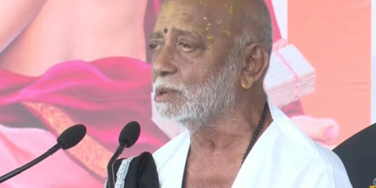 ૐ વિશ્વ મંગલની ઉદઘોષણા માટે છે:પૂ.મોરારિબાપુ માનસ ભારત સ્વસ્તિક યાત્રા”નું ગાન ઓમકારેશ્વર અને ઝાંસીમ…
