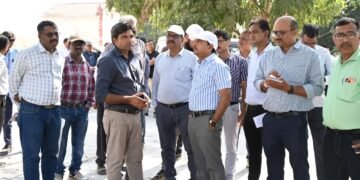 મંડળ રેલ પ્રબંધક શ્રી દિનેશ વર્માએ ખીજડિયા અને અમરેલી સેક્શનમાં બ્રોડગેજ નિર્માણ કાર્યોનું વિસ્તૃત સ…