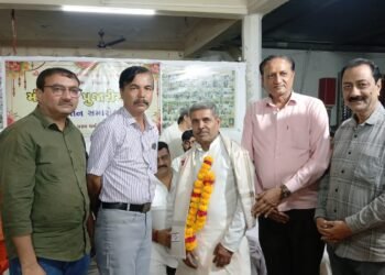 ચલાલામાં શ્રી મોગલમાં માનવ સેવા ટ્રસ્ટ દ્વારા વિવિધ મંદિરોના પૂજારીઓનું સન્માન…